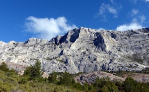 Croix de Provence by Deux Aiguilles