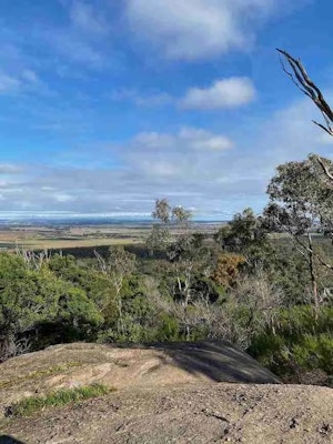 Flinders Peak Eastern Side Loop