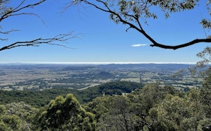 Mount Macedon Loop via Hemphill Track