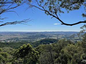 Mount Macedon Loop via Hemphill Track 