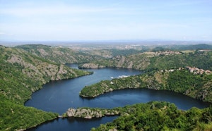 Along Gorges de la Loire