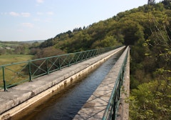 Aqueduc de Montreuillon