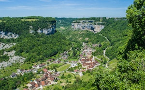 Belvederes of Roche de Baume and Suchot