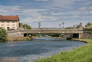 Along the Saint-Quentin Canal