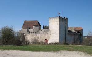 Around the Grignols Castle