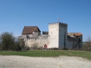 Around the Grignols Castle