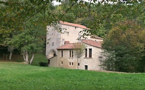 Around Prieuré de Merlande