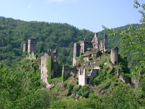 Tours de Cabonnières et de Merle