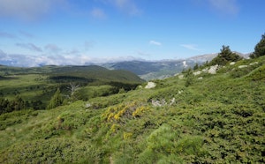 Étang de Pradeilles and Pic de la Calma