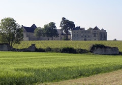 Around Grézillé