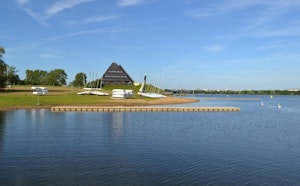 Parc Balzac and Lac de Maine