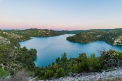 Banks of Lac d'Esparron 