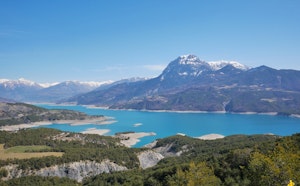Berges du lac de Serre-Ponçon