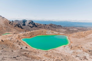 Tongariro Alpine Crossing to Blue Lake
