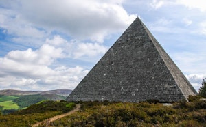 Balmoral Cairns