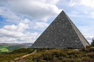 Balmoral Cairns
