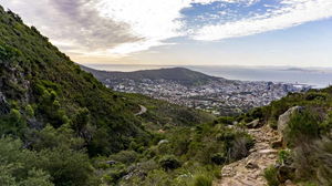 Devil's Peak via Saddle Rock