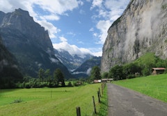 From Stechelberg to Lauterbrunnen