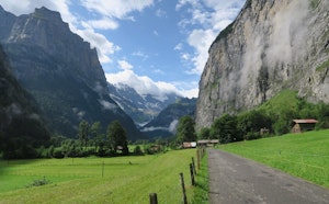 From Stechelberg to Lauterbrunnen