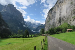 From Stechelberg to Lauterbrunnen