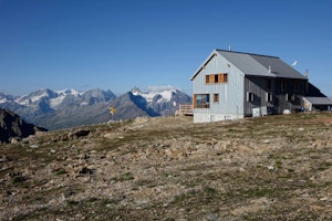 D'Évolène à la cabane des Becs de Bosson