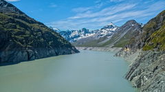Lac des Dix et cabane de Prafleuri 