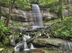 Rainbow Falls Trail